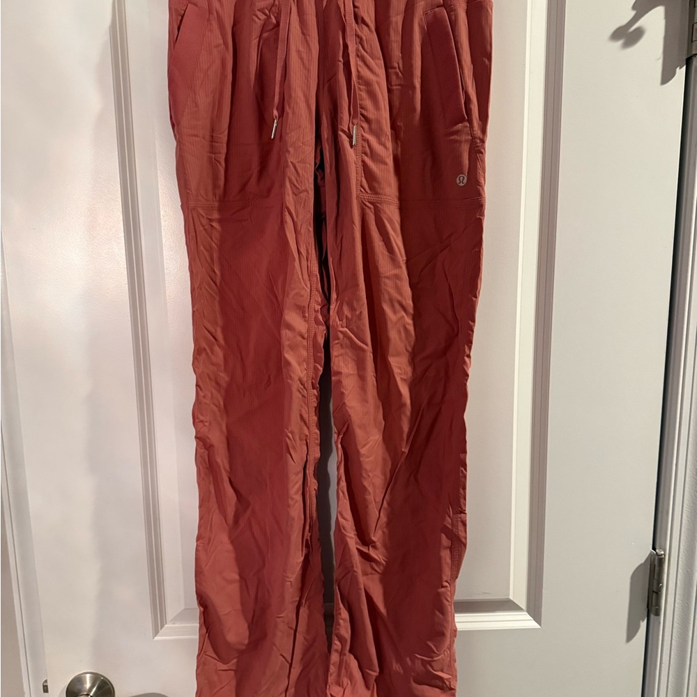 Lululemon mid-rise dance studio pant. Brier Rose. Size 6.